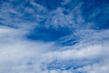 Obraz premium Blue sky and white cloud formations image for background use