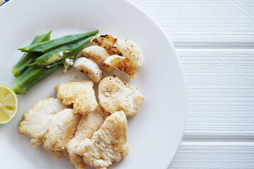鶏むね肉の生姜焼き