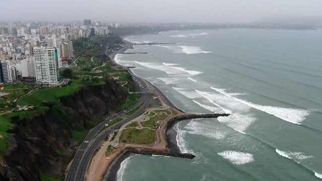 Ernesto Arambur&uacute; Menchaca Park seen from above, south america skyline view