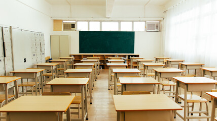 中学生専門の補習塾デモサイト。定期テスト対策・19:30開始・90分集中・基礎からのやり直し・部活と両立・月謝制のイメージ