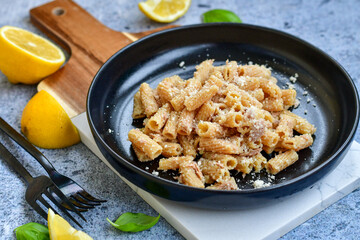   Gluten free Chickpea pasta.Fresh  low carb  high protein pasta rigatoni with  cream sauce  ,  tuna , parmesan cheese ,olive oil and black pepper)  Ketogenic diet pasta 