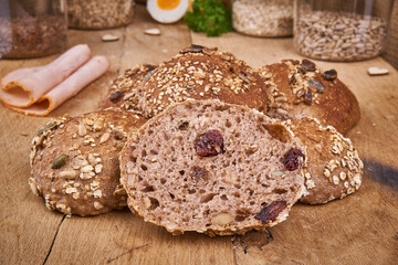 Müslibrötchen mit Cranberries anstatt Rosinen