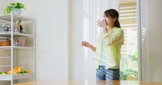 smell stinky in dining room
