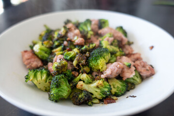 healthy broccoli garlic pepper sausage recipe.