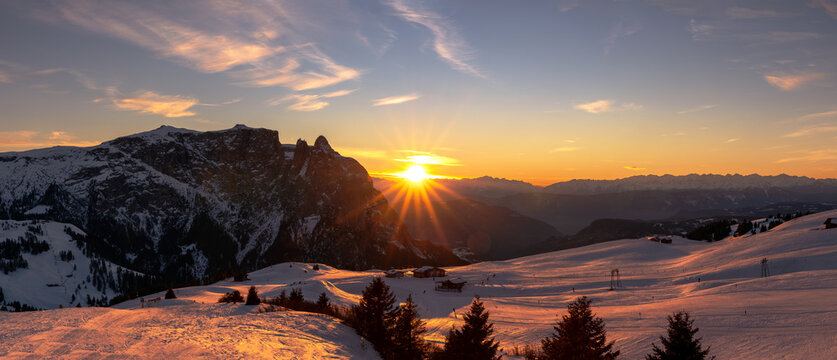 Sunset dolomiti panorama