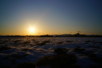 夕焼けの雪野原