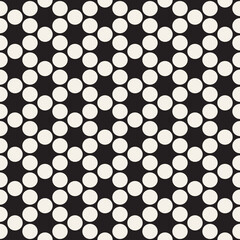 Vector seamless pattern. Repeating geometric abstract elements. Stylish monochrome background design.