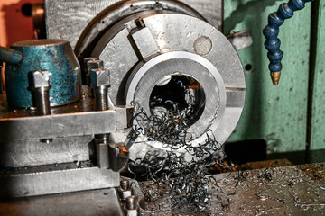 Processing parts on a lathe, we will eat excess metal with a mechanical cutter.