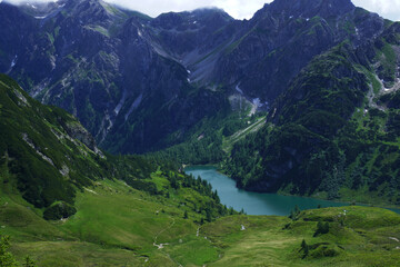 Alpes en verano.