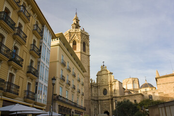 Fototapeta na wymiar Metropolitan Cathedral and Micalet Tower at Plaza de la Reina in Valencia, Spain 