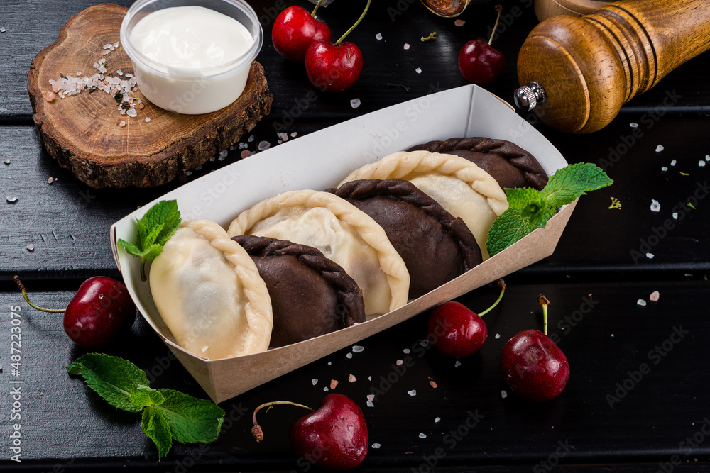 Poster ravioli with cottage cheese and chocolate