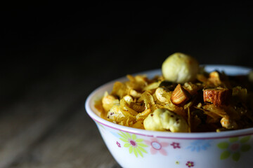 namkeen in seeing bowl