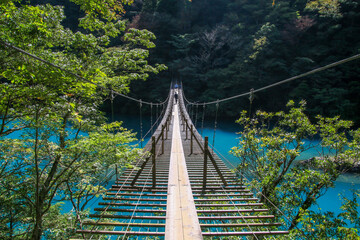 寸又峡