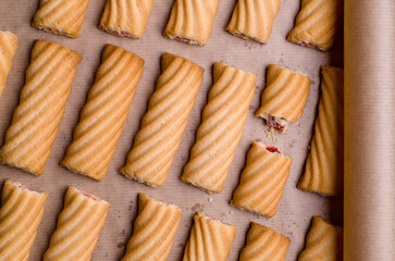 Oblong shortbread cookies with jam filling