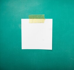 do not forget reminder, sticky note against wall