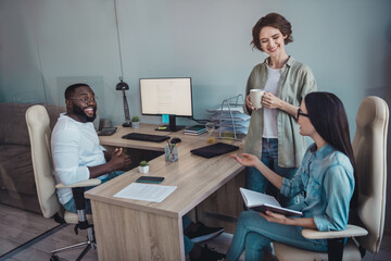 Obraz premium Portrait of attractive cheerful smart skilled group leaders partners discussing finance strategy at workplace workstation indoors