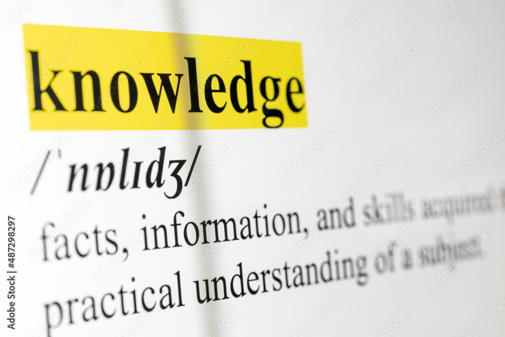 Fototapete Knowledge Text Macro Shot Highlighted in Yellow Color On Computer Screen