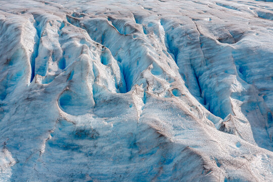 Die Eismassen der Gletscherzunge des Svartisen Gletscher