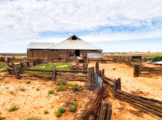 Mungo shed wooden fence