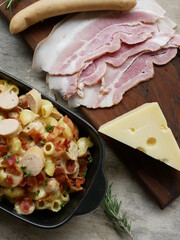 deconstructed maccaroni and cheese