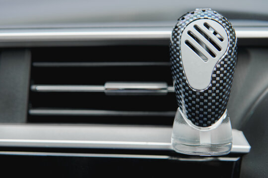 Car perfume Stuck on the air conditioner in the car , Perfume bottle of air-condition