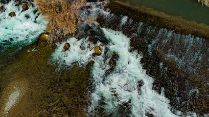 Cauce del Río Segura en una pequeña cascada