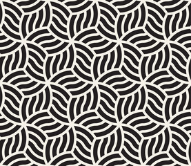 Vector seamless pattern. Repeating abstract geometric elements. Stylish monochrome background design.