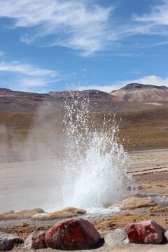 geiser deserto do Atacama nascente termal entra em erup&ccedil;&atilde;o