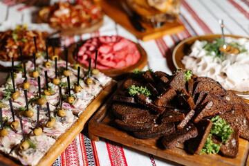 Kozat table.