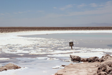 lagoa de sal no deserto do Atacama