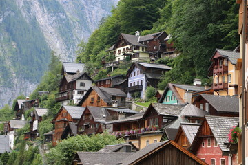 Fototapeta na wymiar Hallstatt mountain village in the Alps, Salzkammergut, Austria