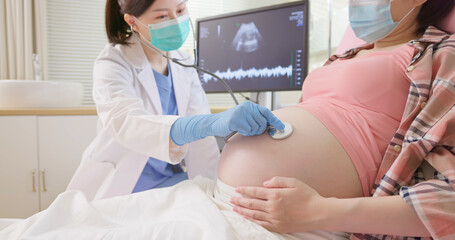 woman stethoscope diagnosis