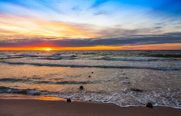 Fototapeta Piękny zachód słońca nad morzem obraz