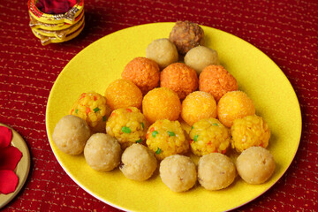 Motichoor Ladoo Rava Laddu Kesar besan boondi laddu  Semolina Indian sweet dish mithai Diwali Dussehra Holi Ram Navmi Ganesh chaturthi Durga Pooja festival dessert snack Kerala Mumbai India Sri Lanka