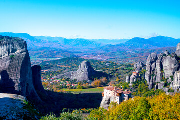 Fototapeta na wymiar Beautiful views of the rocks and nature of europe. Great monastery of barlaam on a high rock in meteora, thessaly, greece