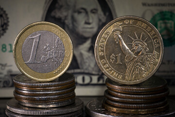 Euro and Dollar Exchange Rate Coin to coin Relationship Macro