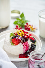 cottage cheese with fresh berries