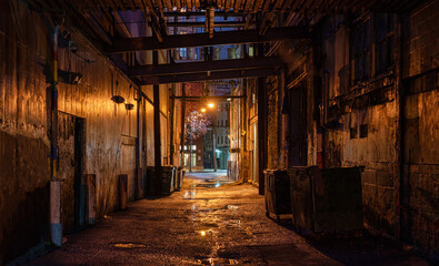Dark abandoned alley at night downtown Vancouver - obrazy, fototapety, plakaty