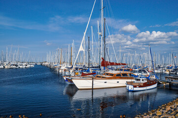 Segelboote in Heiligenhafen