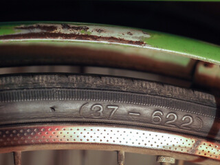 size markings on bike tire