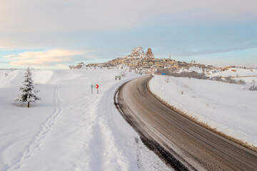 Obraz premium Uchisar Castle and town, Cappadocia, Central Anatolia, Turkey