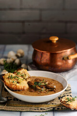 French mushroom onion soup