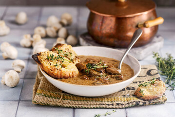 French mushroom onion soup