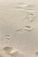 Empreintes de pas sur le sable