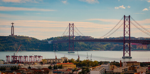 Beautiful double of the golden Gate Bridge