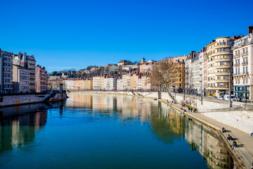 Fototapeta na wymiar Les Quais de Saône à Lyon