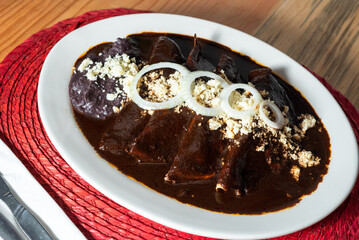 enchiladas con mole
