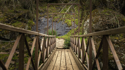 Suspension bridge on the fishermen's route, in Arenas de San Pedro