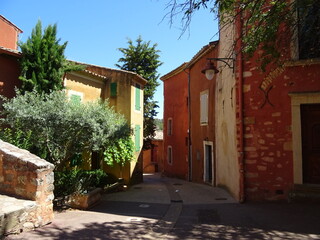 street in the old town (Roussillon)