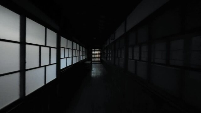 薄暗い日本家屋の廊下　ホラーイメージ